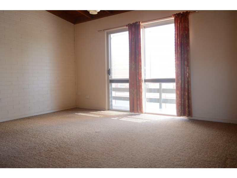 2/96 Herries Street, East Toowoomba QLD 4350