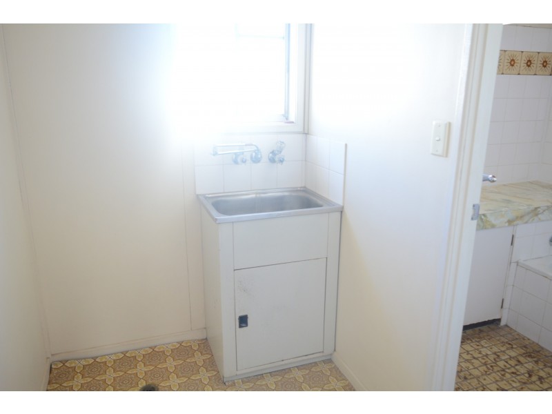 2/96 Herries Street, East Toowoomba QLD 4350