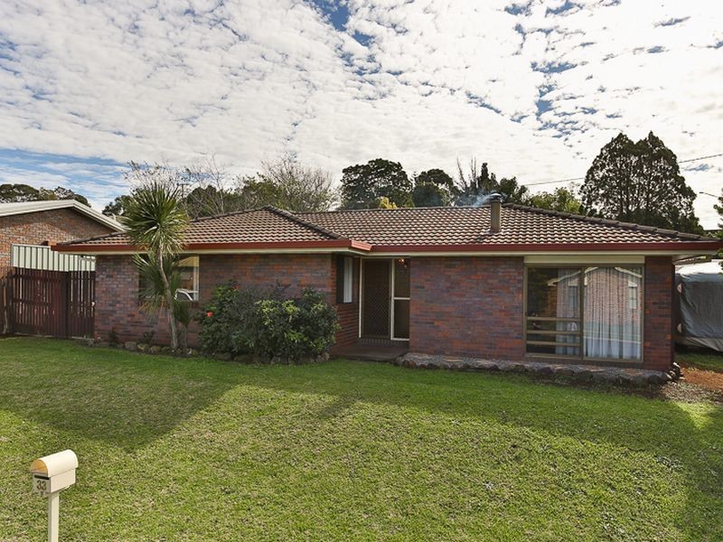 33 Wine Drive, Wilsonton Heights QLD 4350