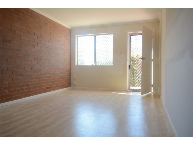 1/22 Kirklees Street, Newtown QLD 4350