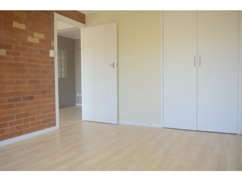 1/22 Kirklees Street, Newtown QLD 4350