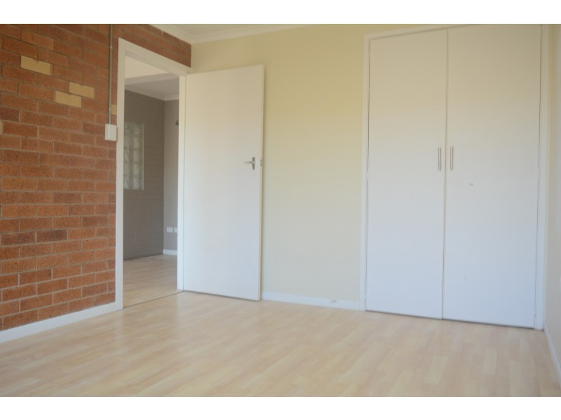 1/22 Kirklees Street, Newtown QLD 4350