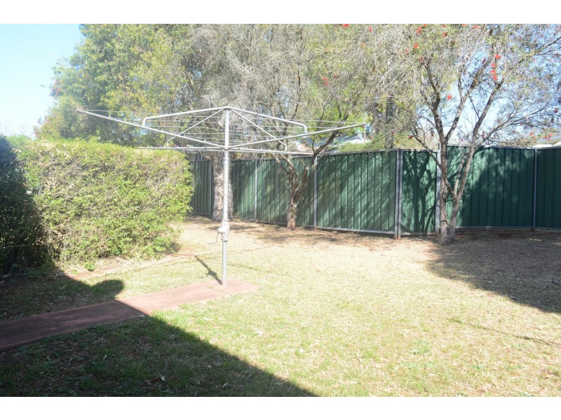 1/22 Kirklees Street, Newtown QLD 4350