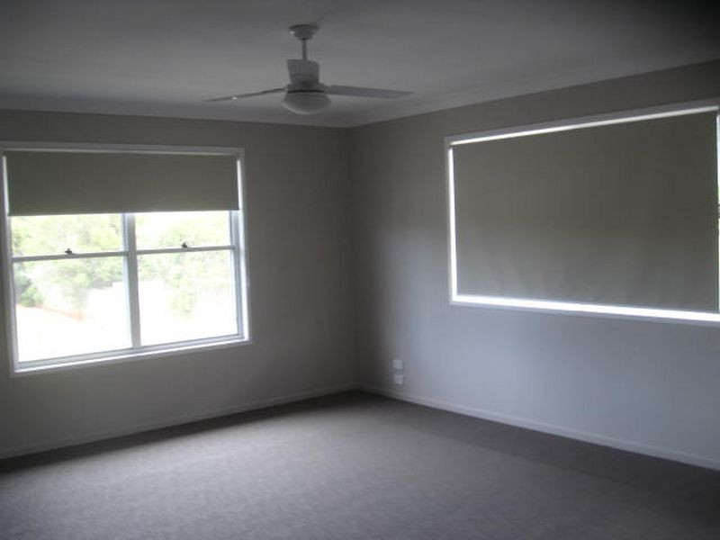 1/303 Stenner Street, Kearneys Spring QLD 4350