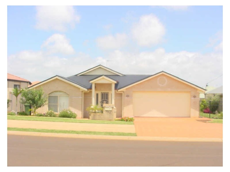 533 Hume Street, Kearneys Spring QLD 4350
