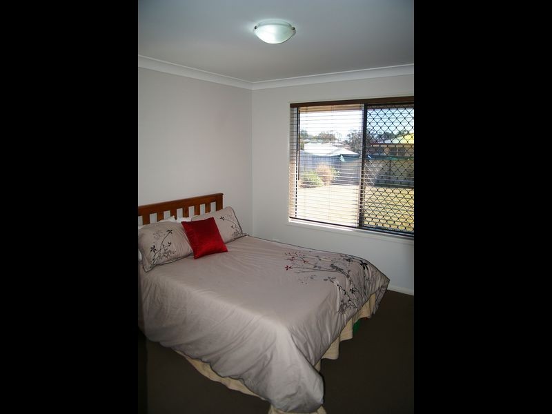 7 Bulloo Street, Glenvale QLD 4350