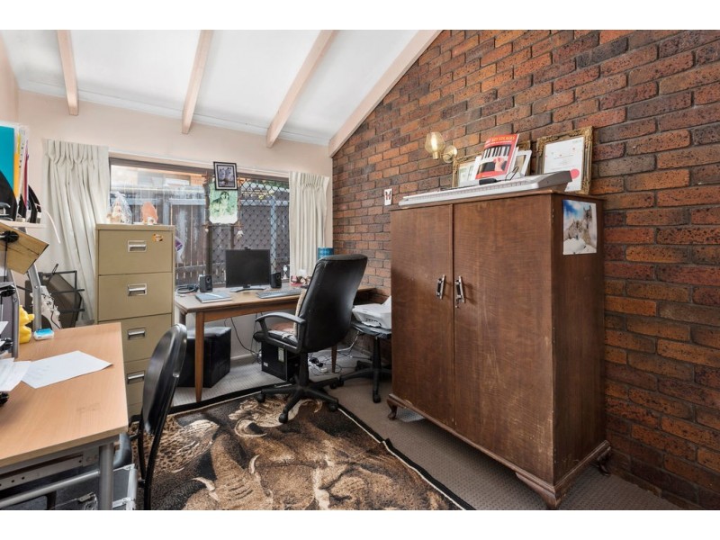 1/25 Debra Street, Centenary Heights QLD 4350