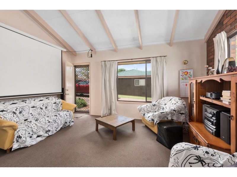 1/25 Debra Street, Centenary Heights QLD 4350