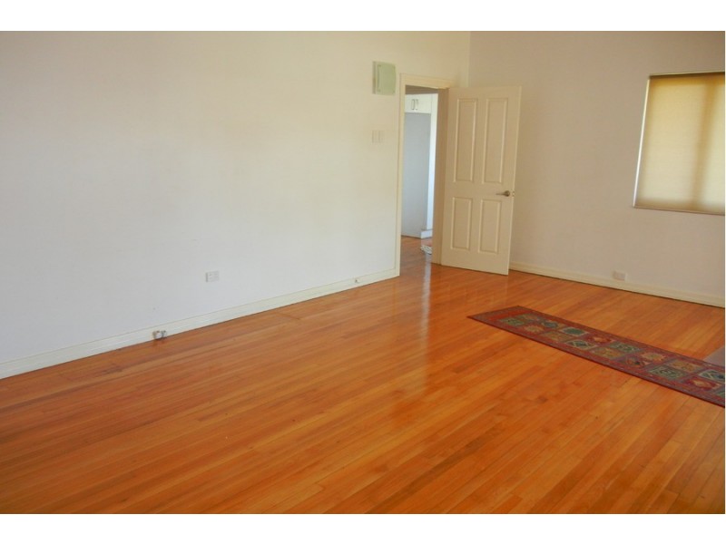 9 Goggs Street, Toowoomba City QLD 4350