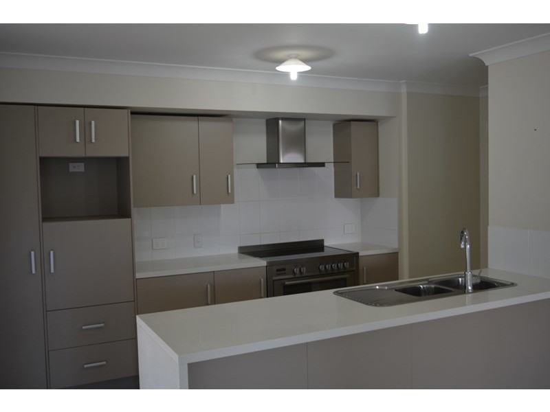 239 New England Highway, Harlaxton QLD 4350