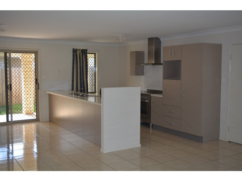 239 New England Highway, Harlaxton QLD 4350