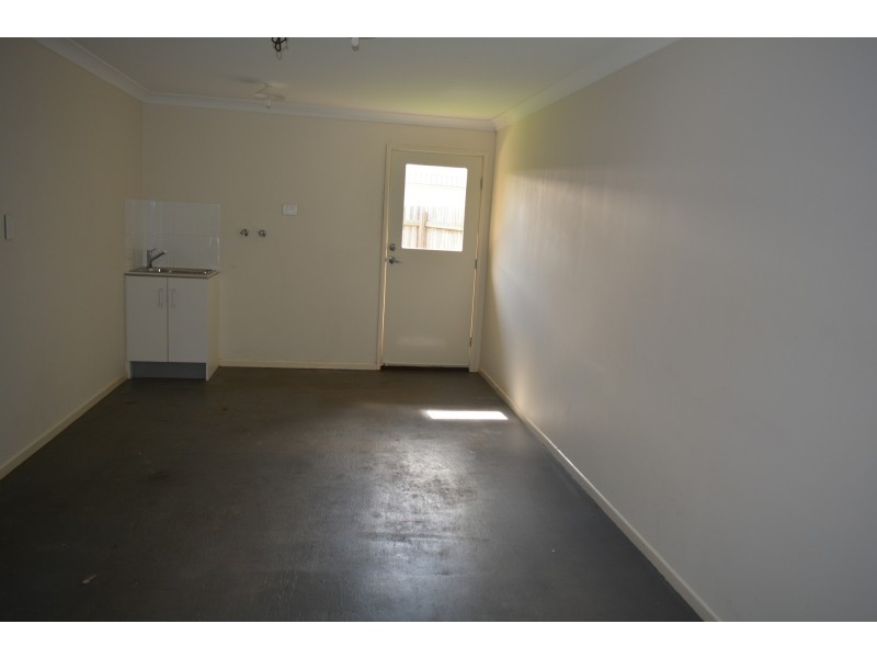 239 New England Highway, Harlaxton QLD 4350