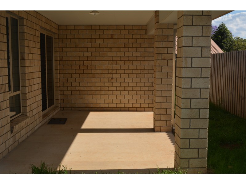 239 New England Highway, Harlaxton QLD 4350