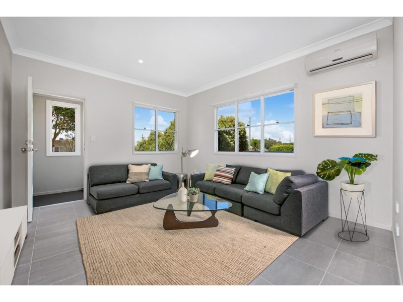 6 Lendrum Street, Newtown QLD 4350