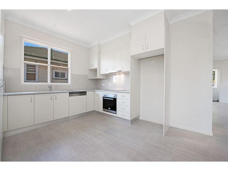 6 Lendrum Street, Newtown QLD 4350