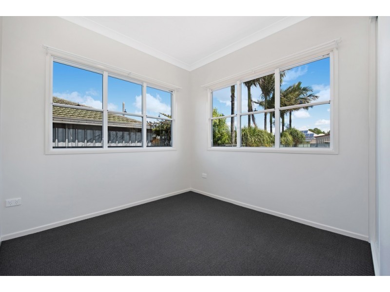 6 Lendrum Street, Newtown QLD 4350