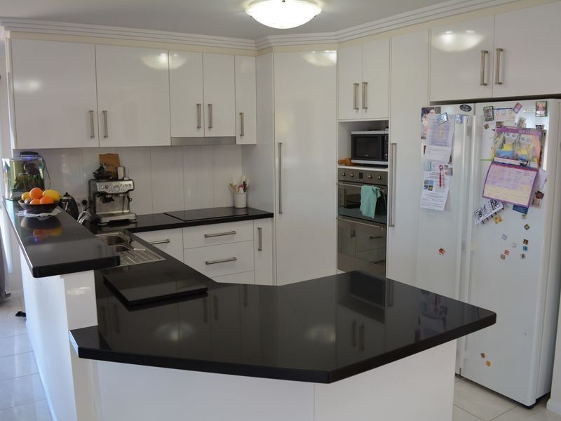 2/82 Holberton Street, Rockville QLD 4350