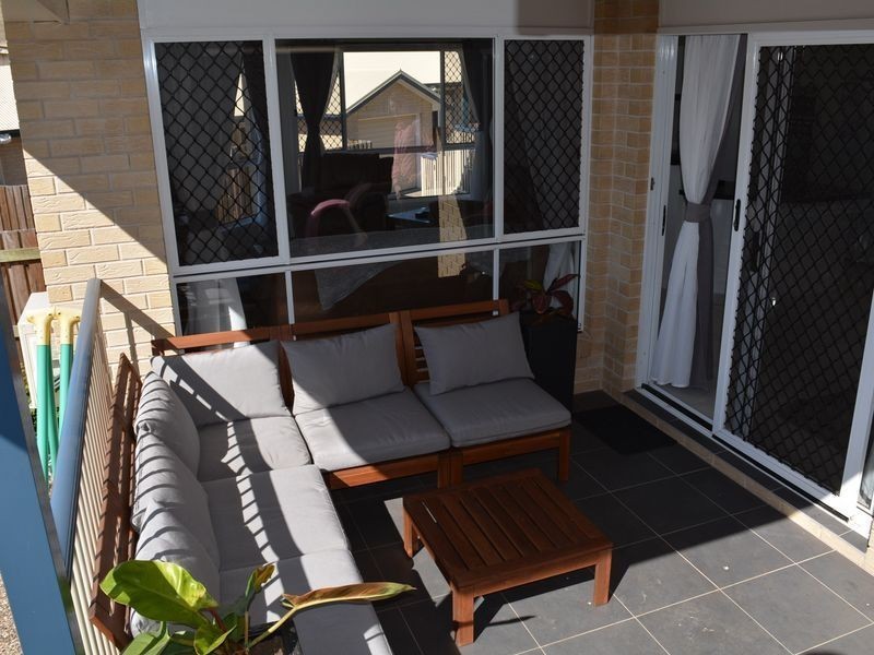 2/82 Holberton Street, Rockville QLD 4350