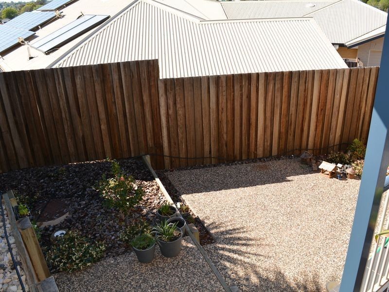 2/82 Holberton Street, Rockville QLD 4350