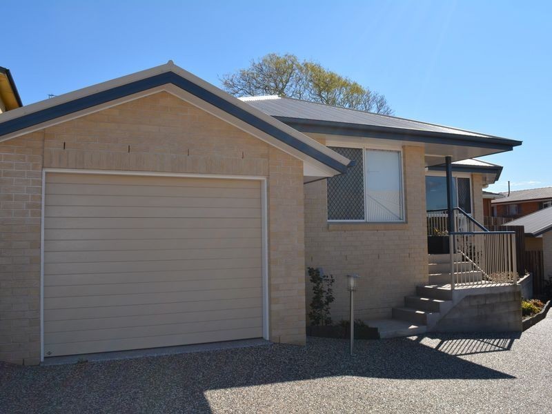 2/82 Holberton Street, Rockville QLD 4350