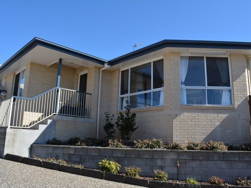 2/82 Holberton Street, Rockville QLD 4350