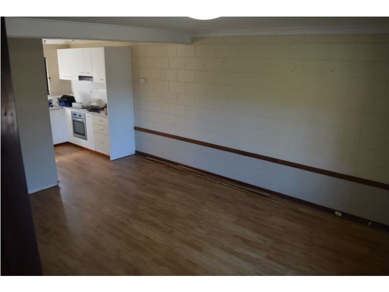 3/9 Whitefriars Street, Rockville QLD 4350