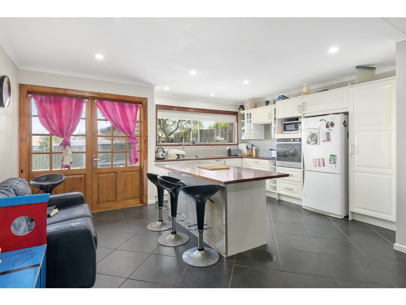 10 Coolawin Court, Wilsonton Heights QLD 4350