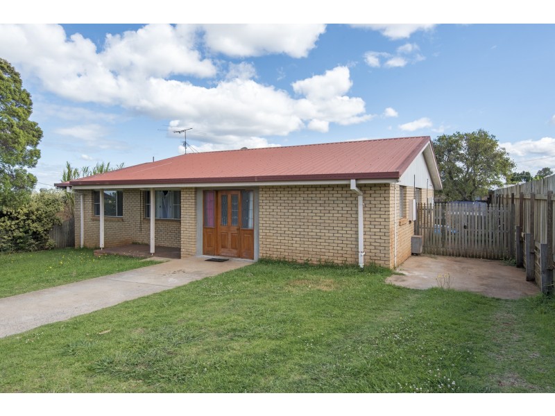 10 Coolawin Court, Wilsonton Heights QLD 4350