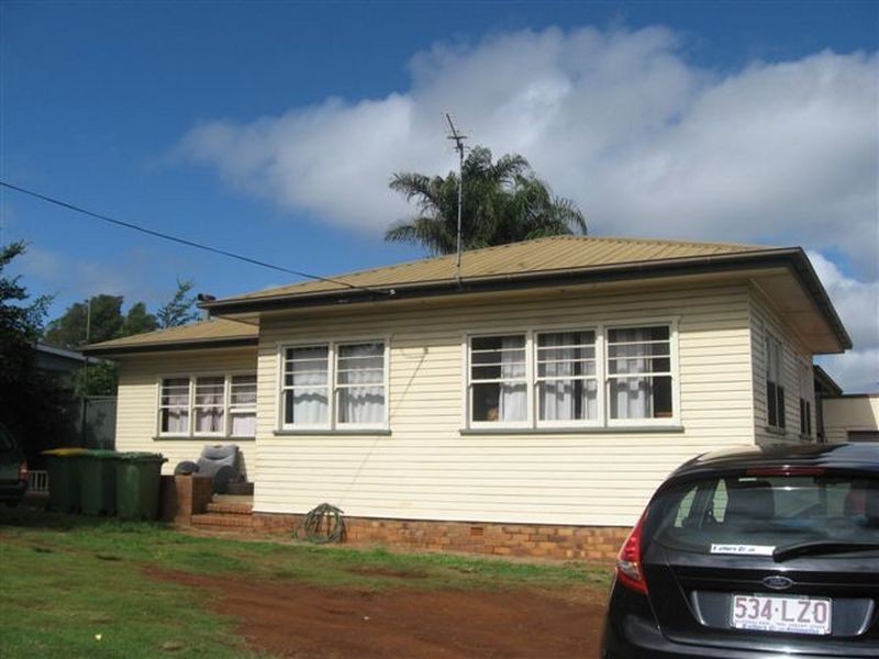 28 James Street, East Toowoomba QLD 4350