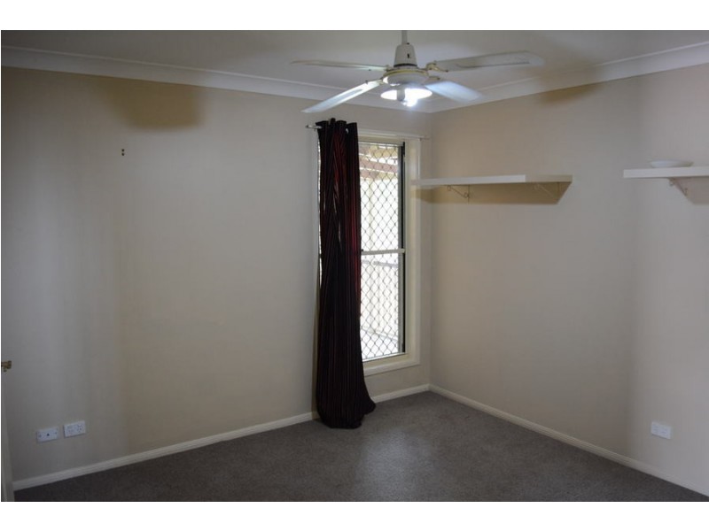 12 Dodson Crescent, Mount Kynoch QLD 4350