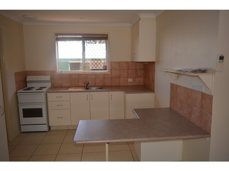 1/16 Spies Court, Mount Lofty QLD 4350