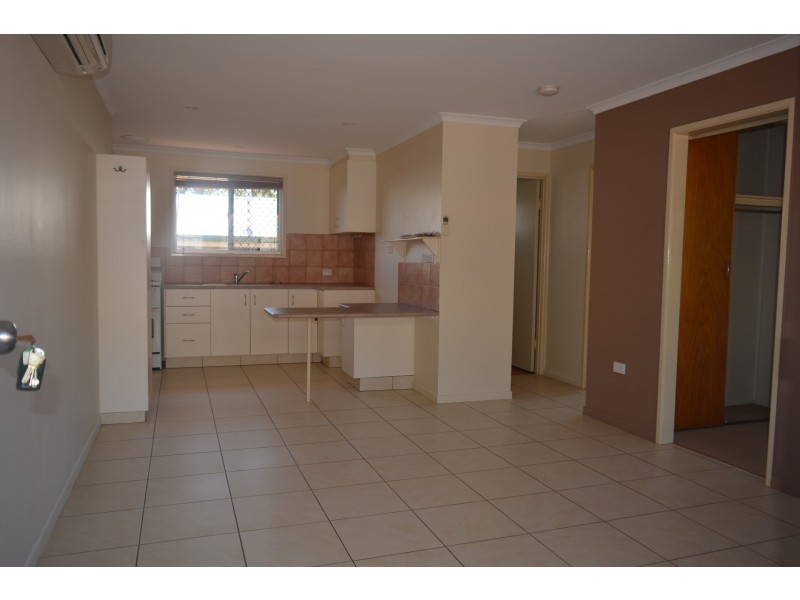 1/16 Spies Court, Mount Lofty QLD 4350