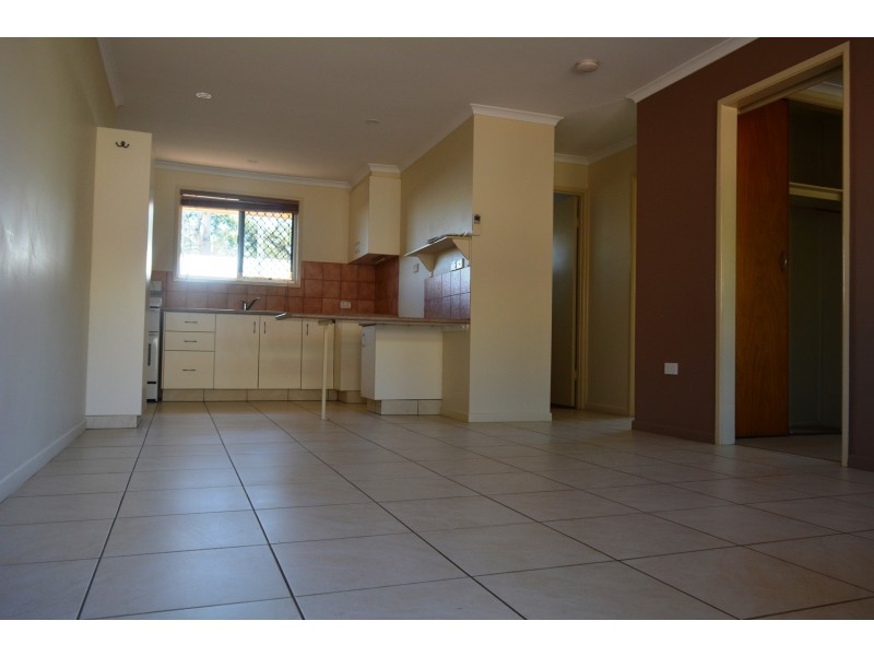 1/16 Spies Court, Mount Lofty QLD 4350