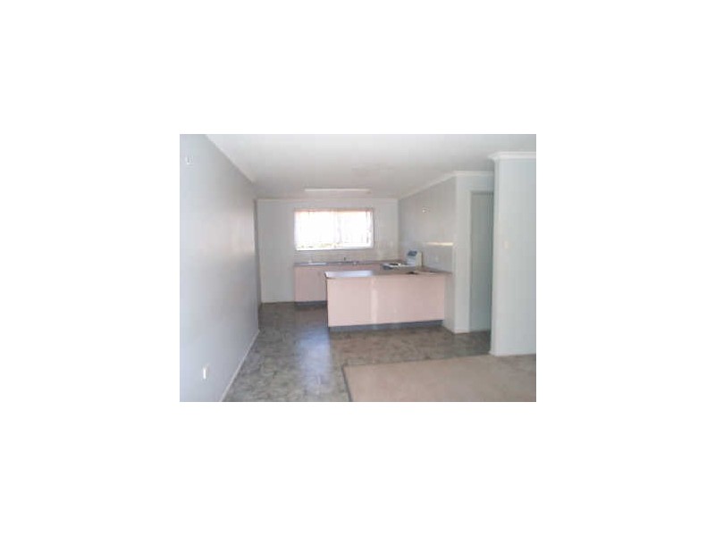 2/80 Wine Drive, Wilsonton QLD 4350