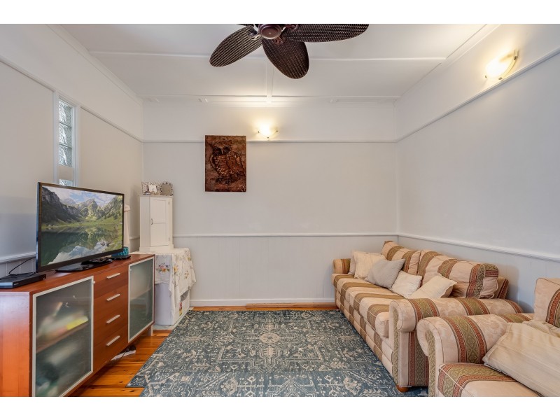 12 Chamberlain Street, North Toowoomba QLD 4350