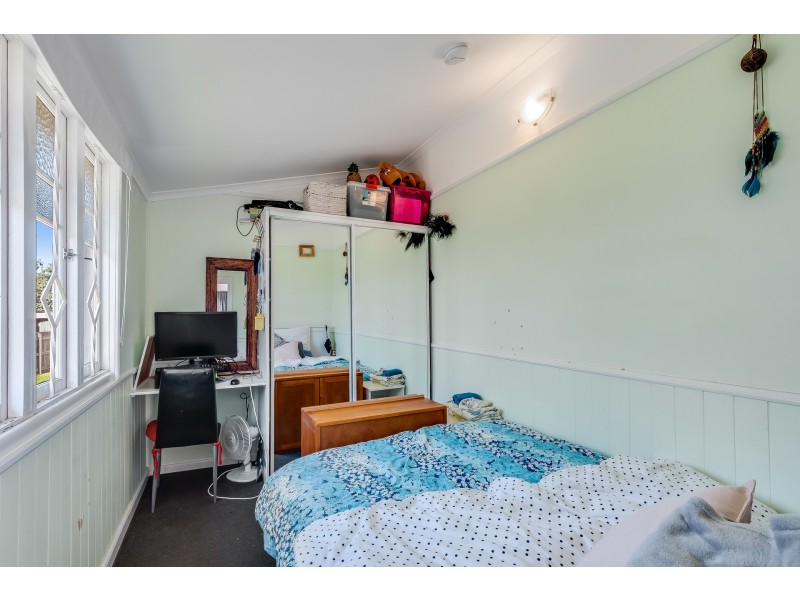 12 Chamberlain Street, North Toowoomba QLD 4350