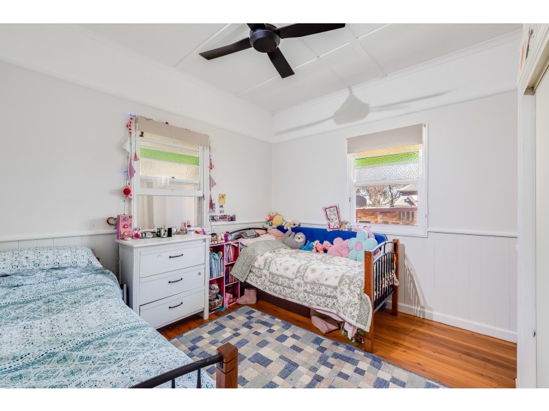 12 Chamberlain Street, North Toowoomba QLD 4350