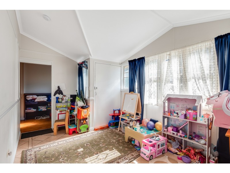 12 Chamberlain Street, North Toowoomba QLD 4350