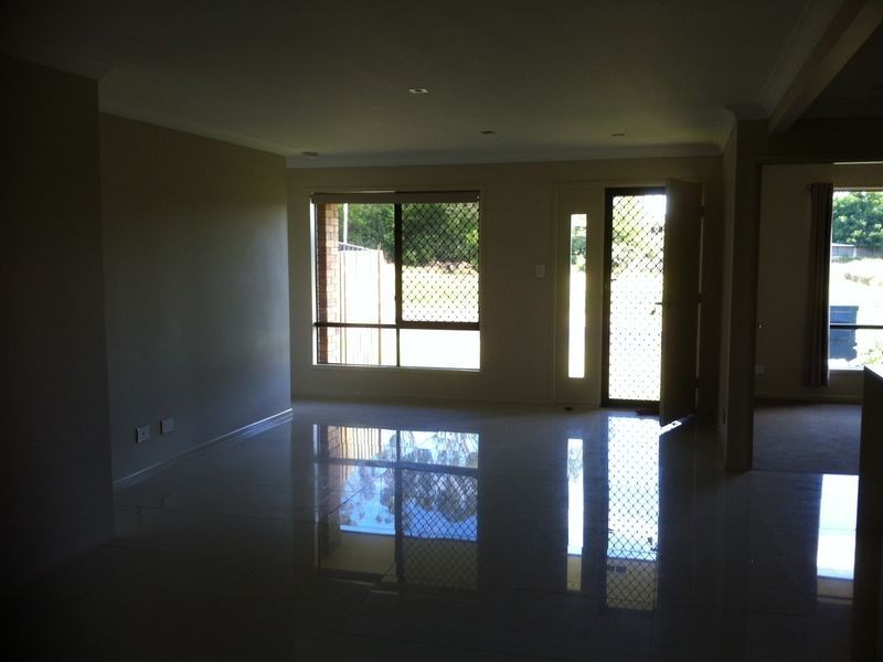 2/7 Amity Court, Glenvale QLD 4350