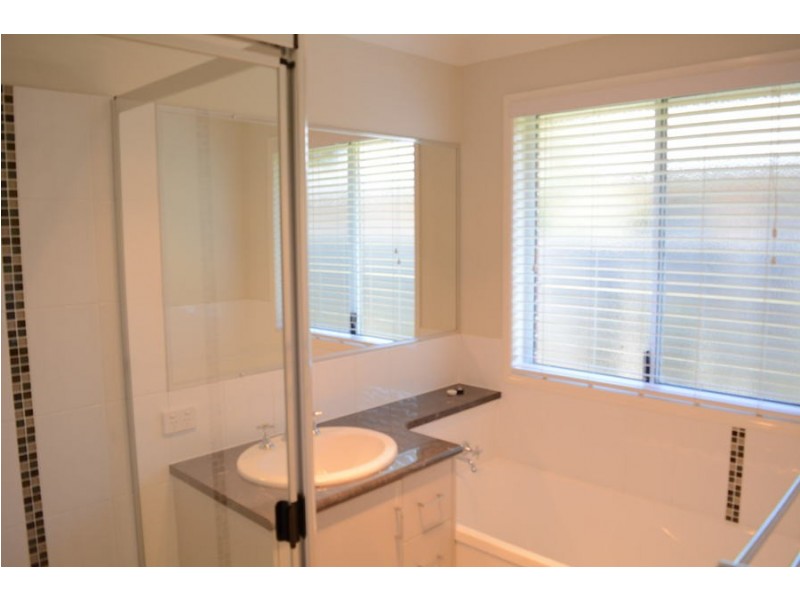5 Gaudron Close, Wilsonton Heights QLD 4350