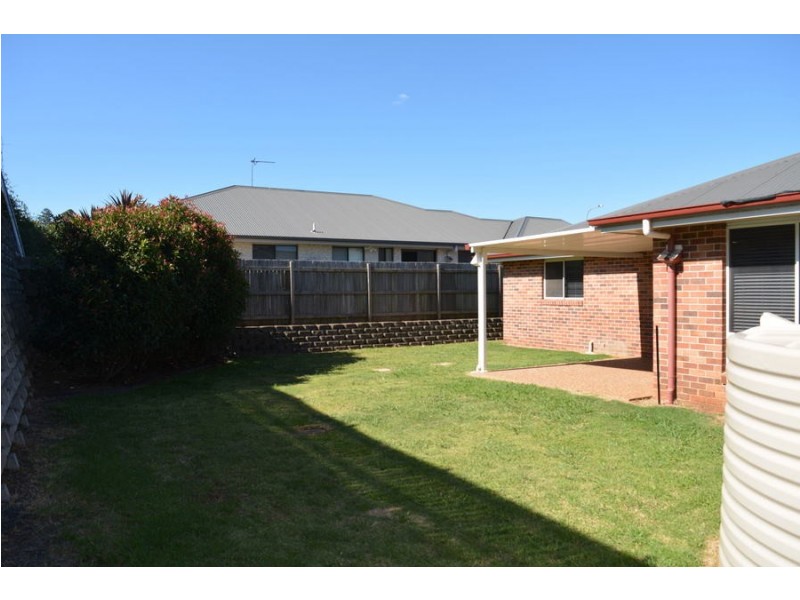 5 Gaudron Close, Wilsonton Heights QLD 4350