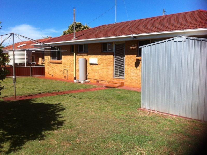 97 Drayton Road, Harristown QLD 4350