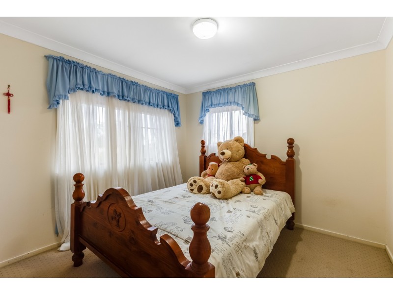 5 Amber Court, Darling Heights QLD 4350