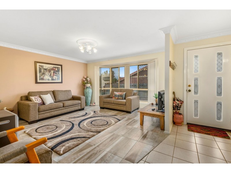 1/4 Brunckhorst Drive, Kearneys Spring QLD 4350