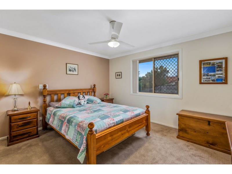 1/4 Brunckhorst Drive, Kearneys Spring QLD 4350