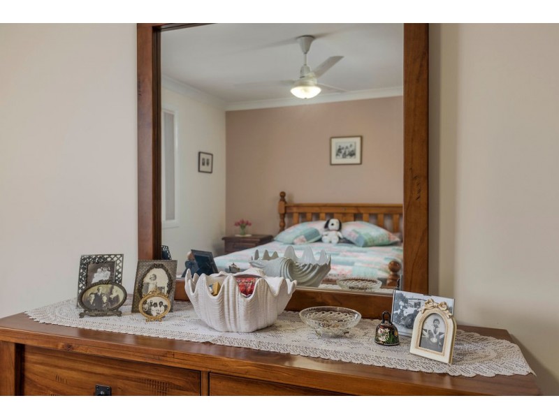 1/4 Brunckhorst Drive, Kearneys Spring QLD 4350