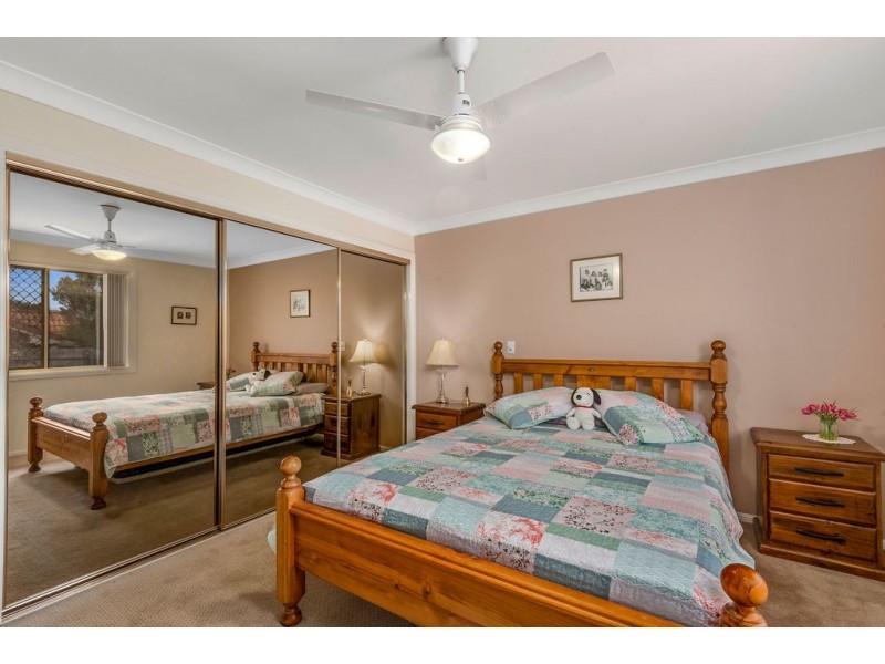 1/4 Brunckhorst Drive, Kearneys Spring QLD 4350