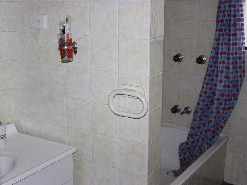 2/67 Taylor Street, Newtown QLD 4350