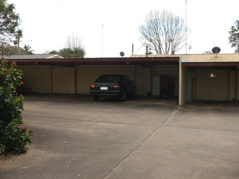 2/67 Taylor Street, Newtown QLD 4350