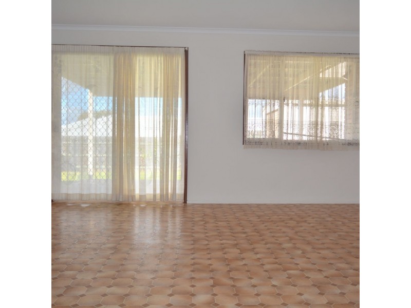 16 Fern Drive, Kearneys Spring QLD 4350